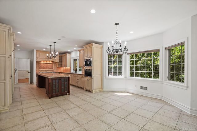 193 Saxon Woods Road, Scarsdale, NY 10583