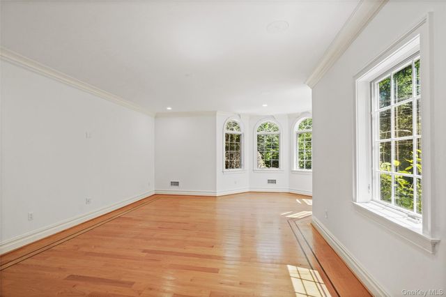 193 Saxon Woods Road, Scarsdale, NY 10583