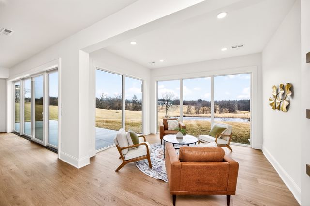 550 Harvest Road, Pella, IA 50219