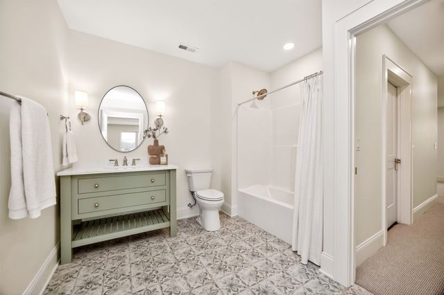 550 Harvest Road, Pella, IA 50219