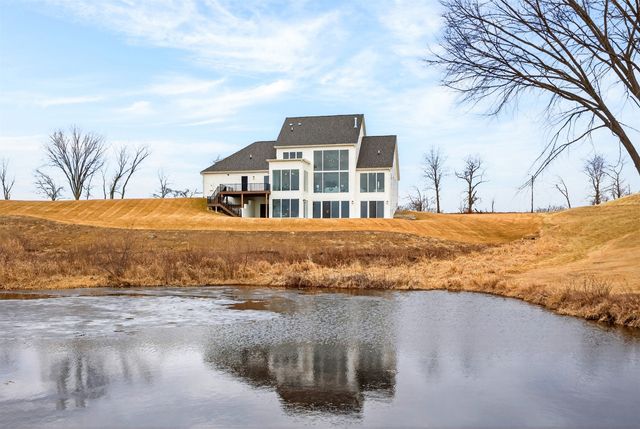 550 Harvest Road, Pella, IA 50219