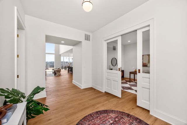 550 Harvest Road, Pella, IA 50219