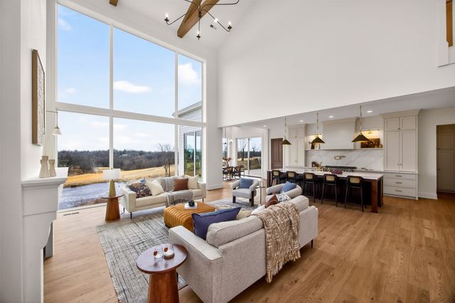 550 Harvest Road, Pella, IA 50219