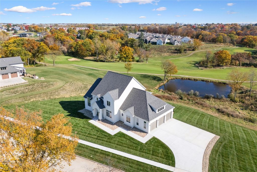 550 Harvest Road, Pella, IA 50219