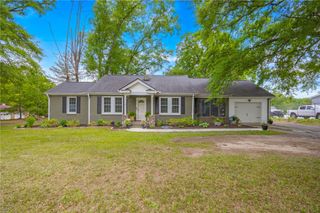 698 Pumpkintown Highway, Pickens, SC 29671
