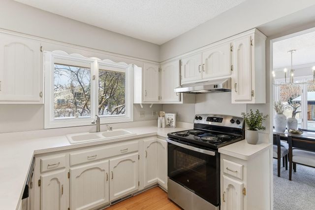 786 Torchwood Court, New Brighton, MN 55112