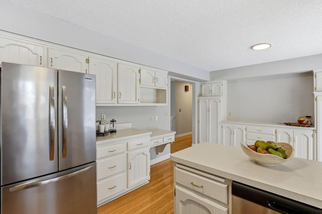 786 Torchwood Court, New Brighton, MN 55112