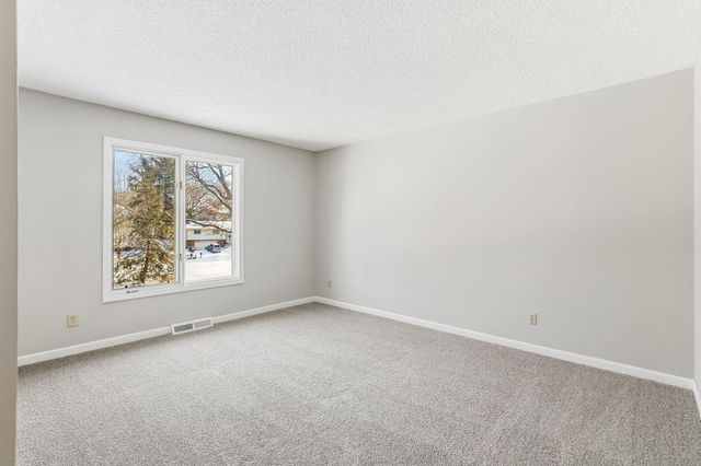 786 Torchwood Court, New Brighton, MN 55112