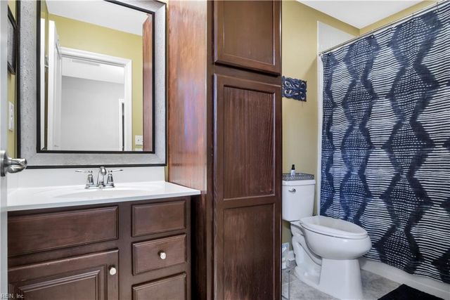 525 Loggerhead DR, Newport News, VA 23601