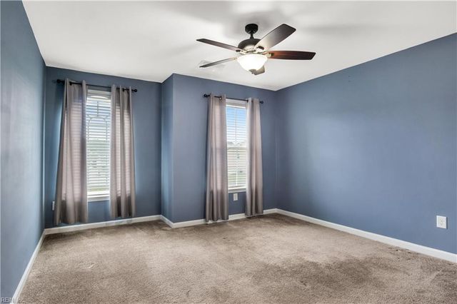 525 Loggerhead DR, Newport News, VA 23601