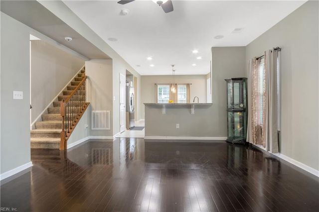 525 Loggerhead DR, Newport News, VA 23601