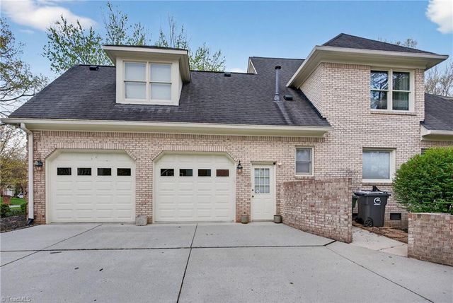 3205 Timberoak Court, Greensboro, NC 27410