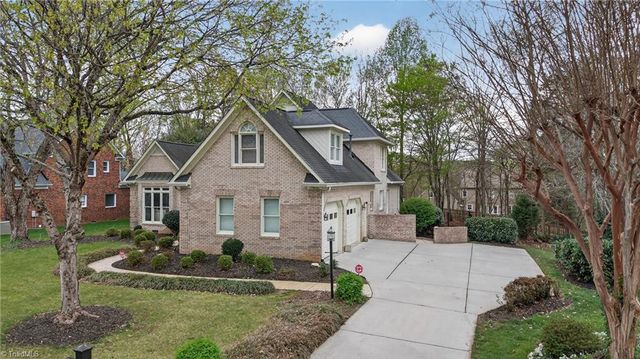 3205 Timberoak Court, Greensboro, NC 27410