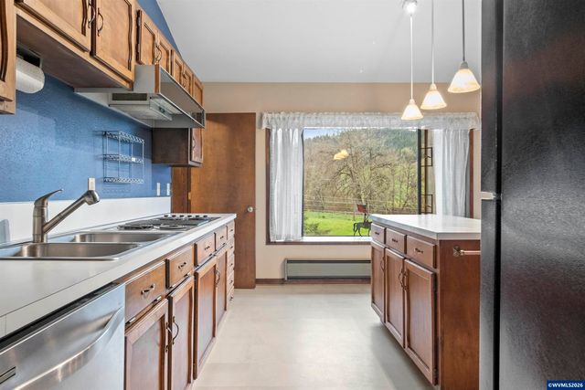 26630 SW Thomson Mill Rd, Sheridan, OR 97378