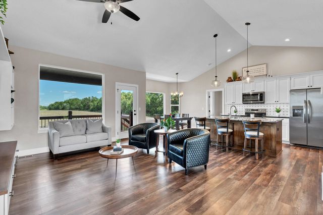 3318 S Capri Ct, Wichita, KS 67210