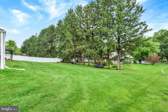 208 FAIRWAY DRIVE, Mechanicsburg, PA 17055