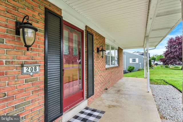 208 FAIRWAY DRIVE, Mechanicsburg, PA 17055