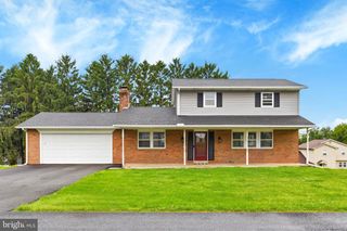 208 FAIRWAY DRIVE, Mechanicsburg, PA 17055