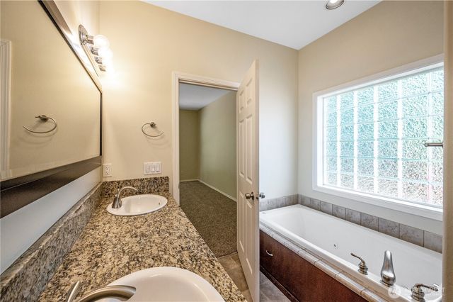 5426 Ocean Mist Loop, Blaine, WA 98230