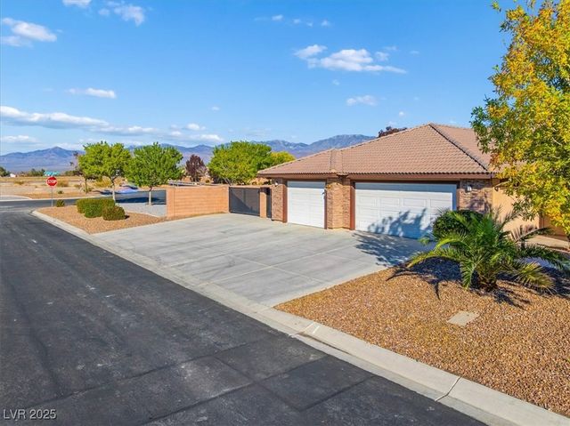 111 Mondale Court, Pahrump, NV 89048