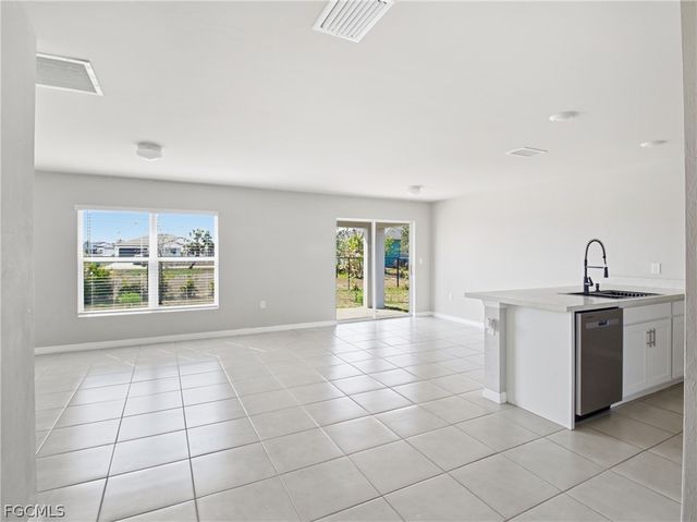 4214 NE 20th CT, Cape Coral, FL 33909