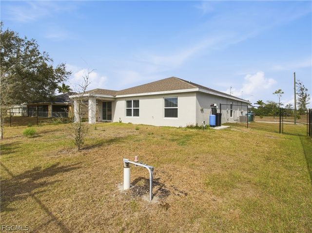 4214 NE 20th CT, Cape Coral, FL 33909