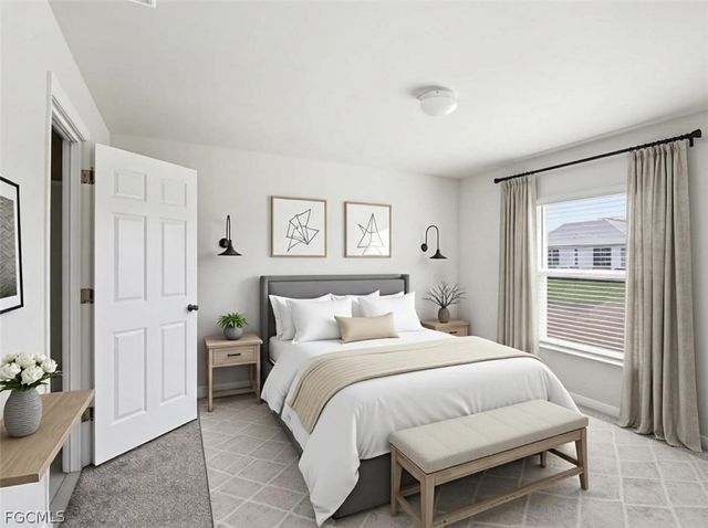 4214 NE 20th CT, Cape Coral, FL 33909