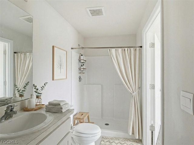 4214 NE 20th CT, Cape Coral, FL 33909