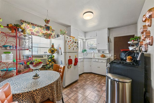 7318 Robin Road, Dallas, TX 75209