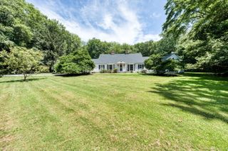 43 Buckfield Lane, Greenwich, CT 06831