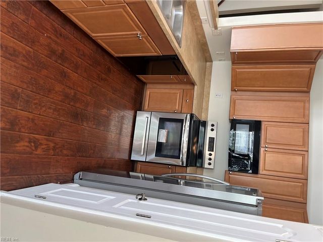 4400 Harlesden DR, Virginia Beach, VA 23462