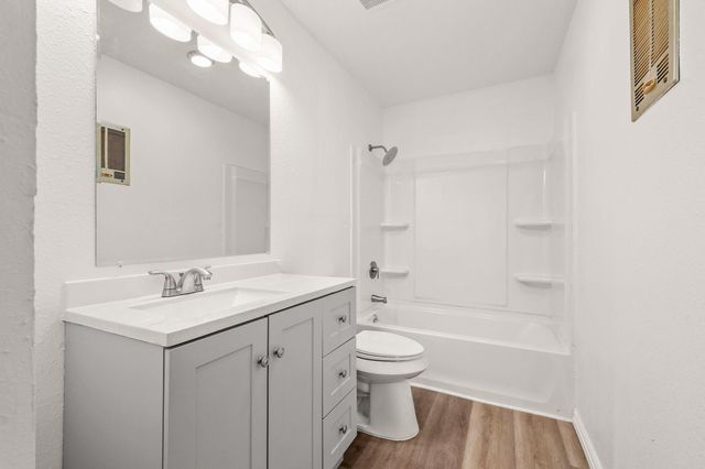 1108 Park Drive, Denison, TX 75020
