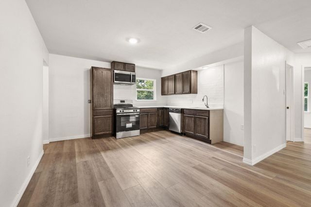 1108 Park Drive, Denison, TX 75020