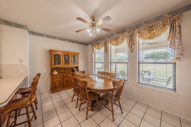2305 Floyd Hampton Road, Crowley, TX 76036