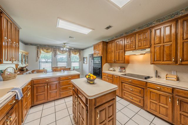2305 Floyd Hampton Road, Crowley, TX 76036