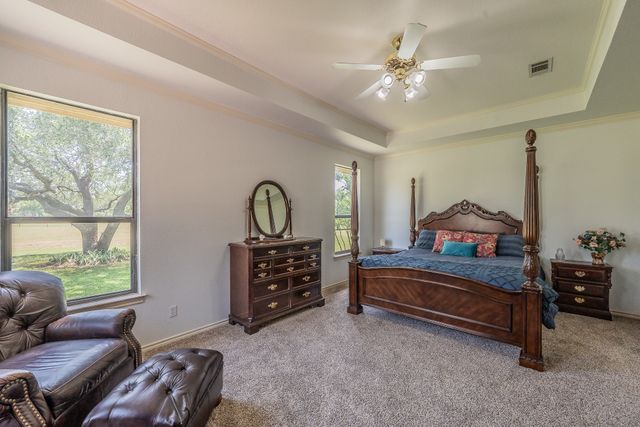 2305 Floyd Hampton Road, Crowley, TX 76036