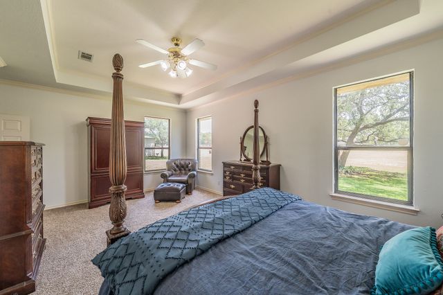 2305 Floyd Hampton Road, Crowley, TX 76036