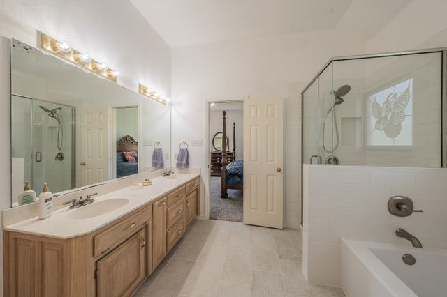 2305 Floyd Hampton Road, Crowley, TX 76036