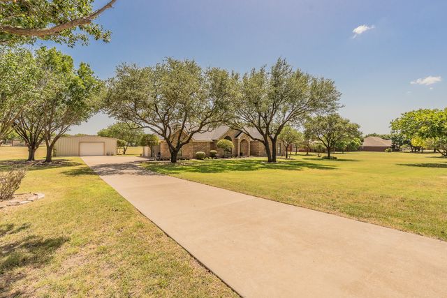 2305 Floyd Hampton Road, Crowley, TX 76036