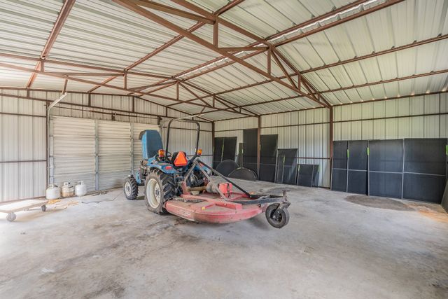 2305 Floyd Hampton Road, Crowley, TX 76036