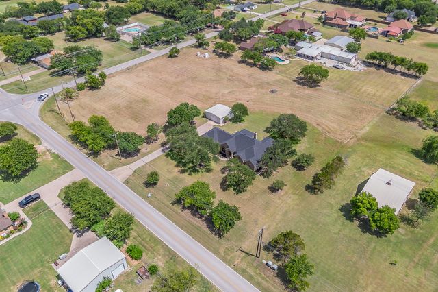 2305 Floyd Hampton Road, Crowley, TX 76036