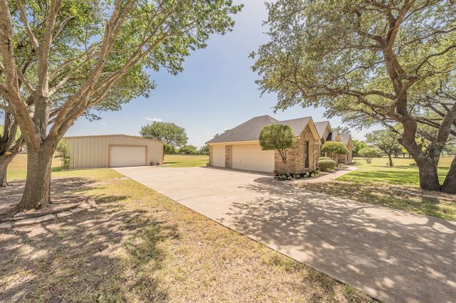 2305 Floyd Hampton Road, Crowley, TX 76036