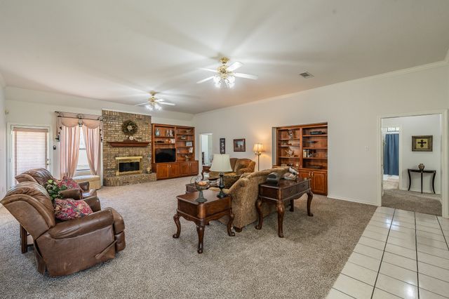 2305 Floyd Hampton Road, Crowley, TX 76036