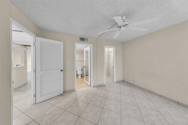 7 Royal Palm Way, Boca Raton, FL 33432