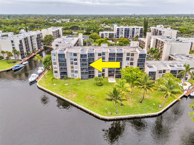7 Royal Palm Way, Boca Raton, FL 33432