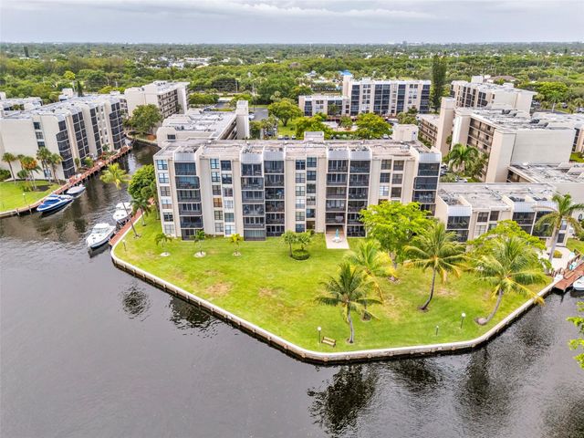 7 Royal Palm Way, Boca Raton, FL 33432