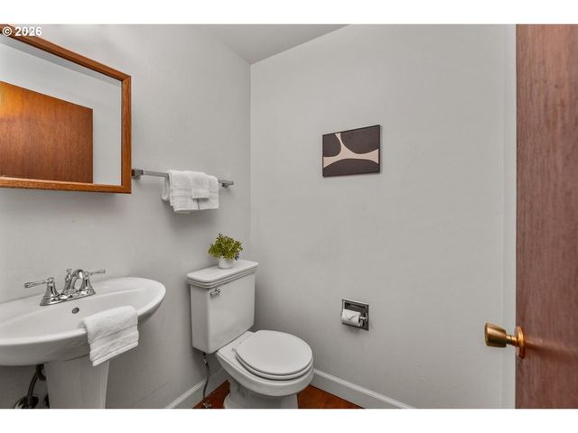 9110 Sw PINEBROOK St, Tigard, OR 97224