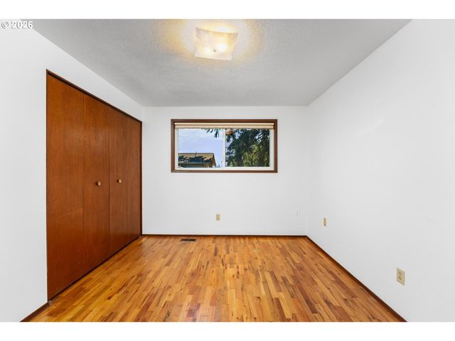 9110 Sw PINEBROOK St, Tigard, OR 97224