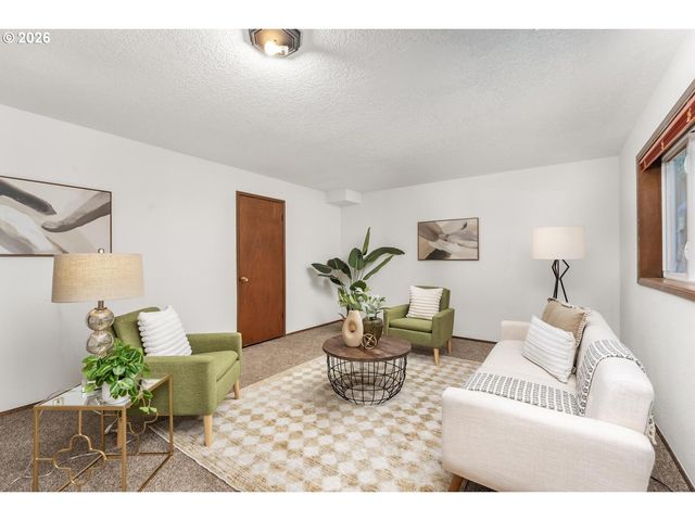 9110 Sw PINEBROOK St, Tigard, OR 97224