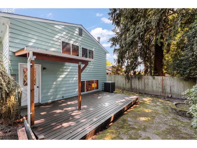9110 Sw PINEBROOK St, Tigard, OR 97224